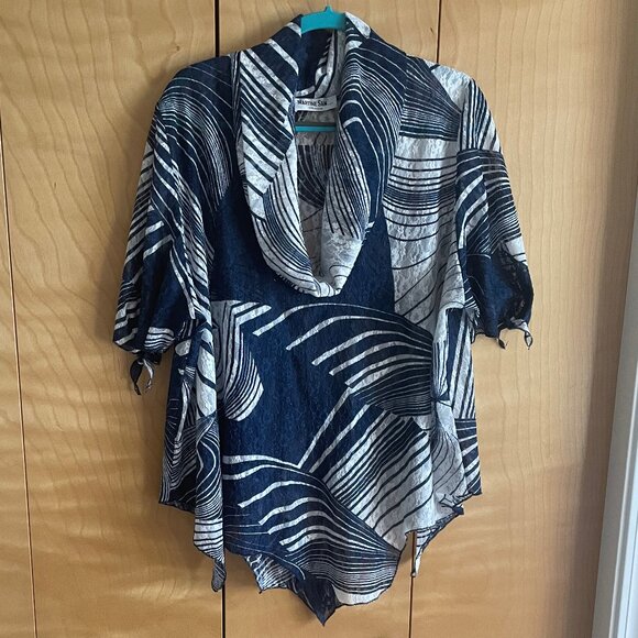 Martine Sam Abstract Navy & White Blouse - Picture 1 of 4